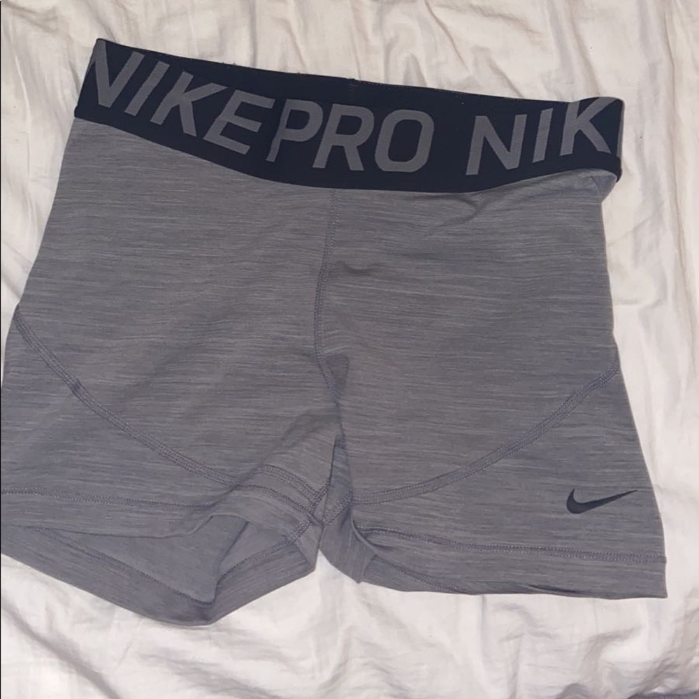 Gray nike pros